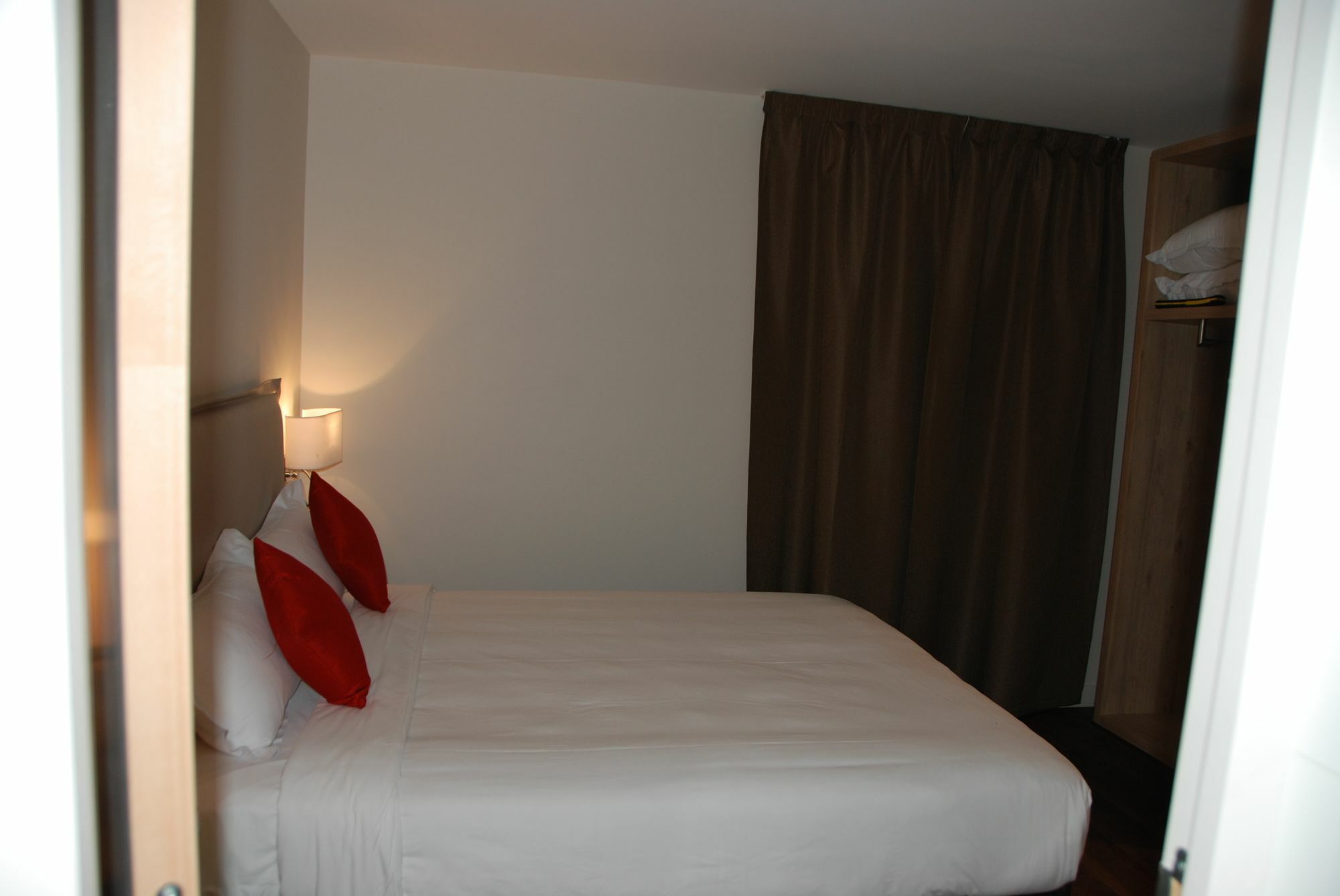 Courcelles Mederic Paris Exterior foto