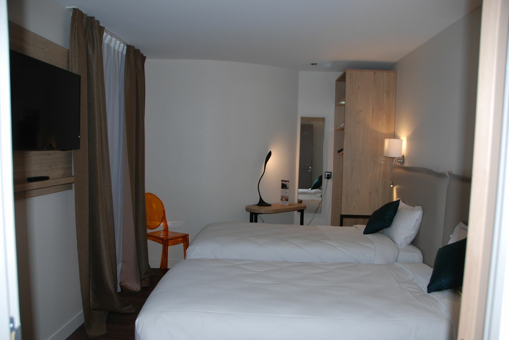 Courcelles Mederic Paris Exterior foto