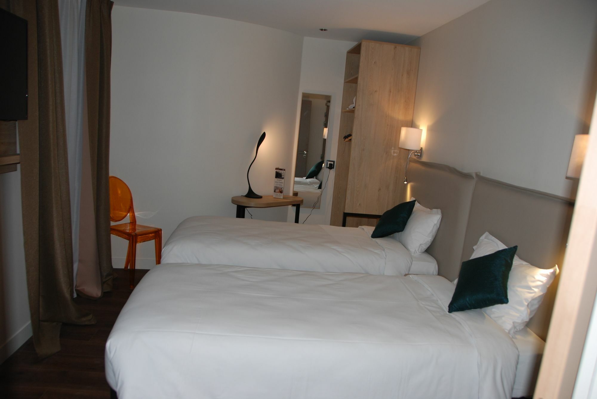 Courcelles Mederic Paris Exterior foto